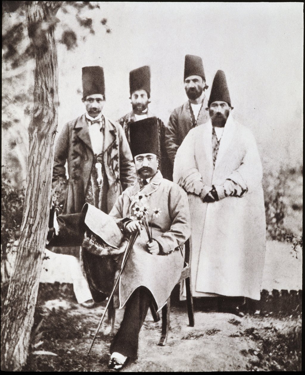 Le Shah de Perse Nasser-ed-Din et ses chambellans - Unknown photographer