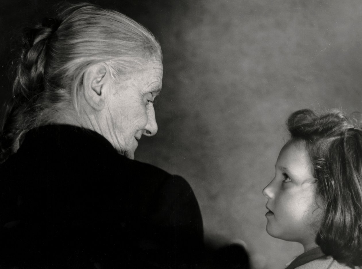 Le regard de la grand-mère (photo n/b) - Vincenzo Balocchi