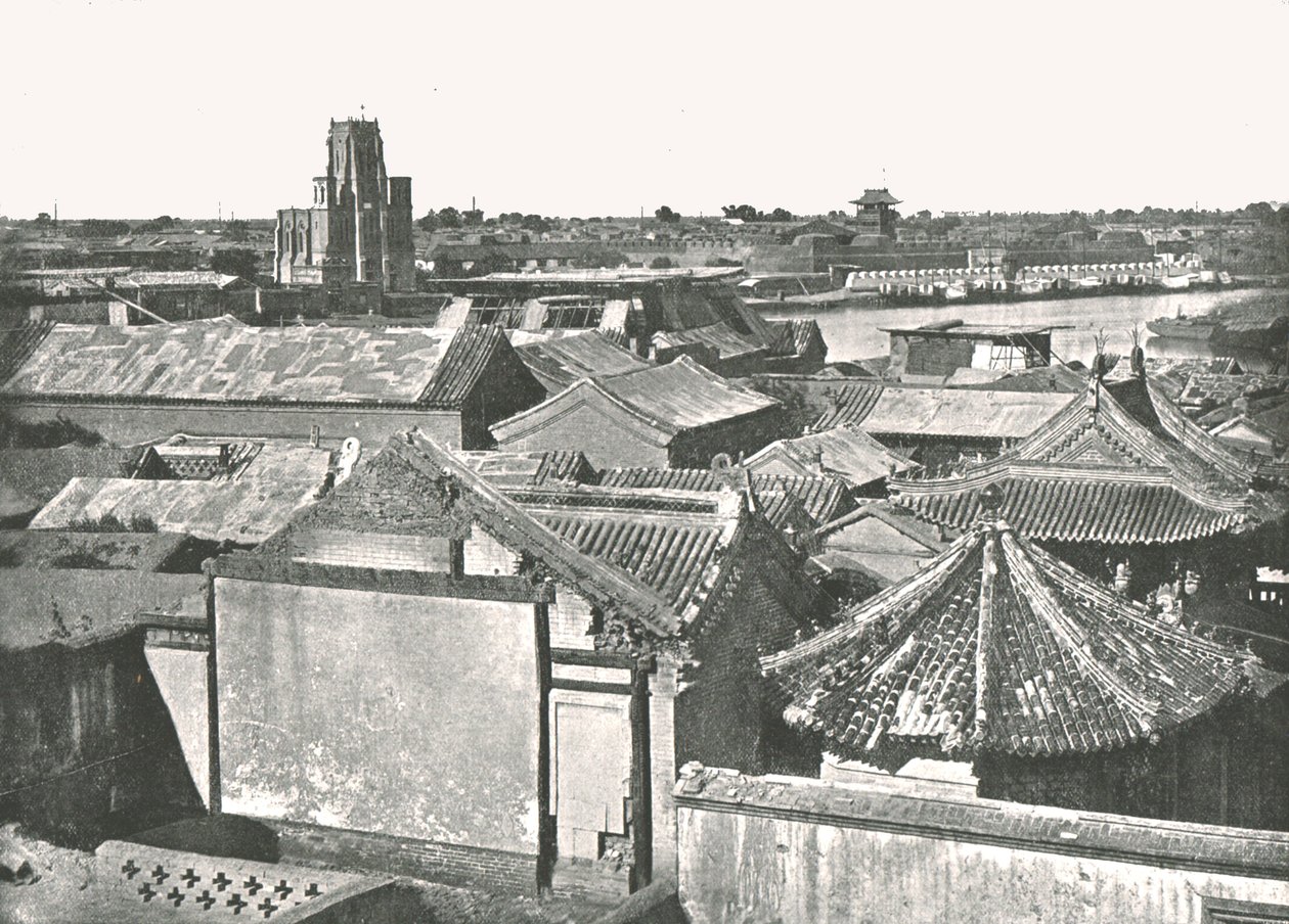 Vue générale montrant les ruines de la cathédrale, Tien-Tsin, Chine, 1895 - W and S Ltd