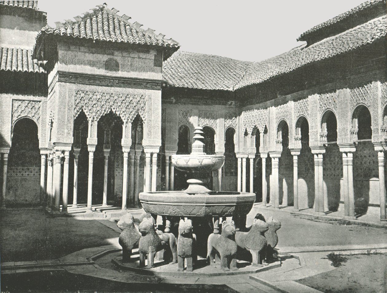La Cour des Lions, Alhambra, Grenade, Espagne, 1895 - W and S Ltd