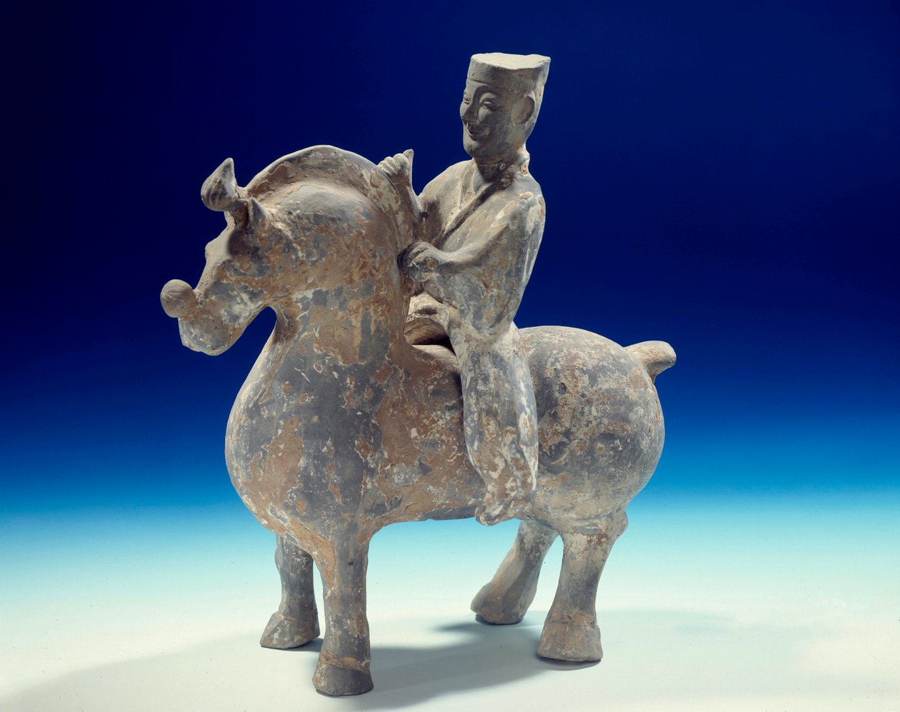 Art chinois : statuette de cavalier (206 av. J.-C.-220 ap. J.-C.), période Han. Musée Cernuschi, Paris - Western Han Dynasty Chinese School