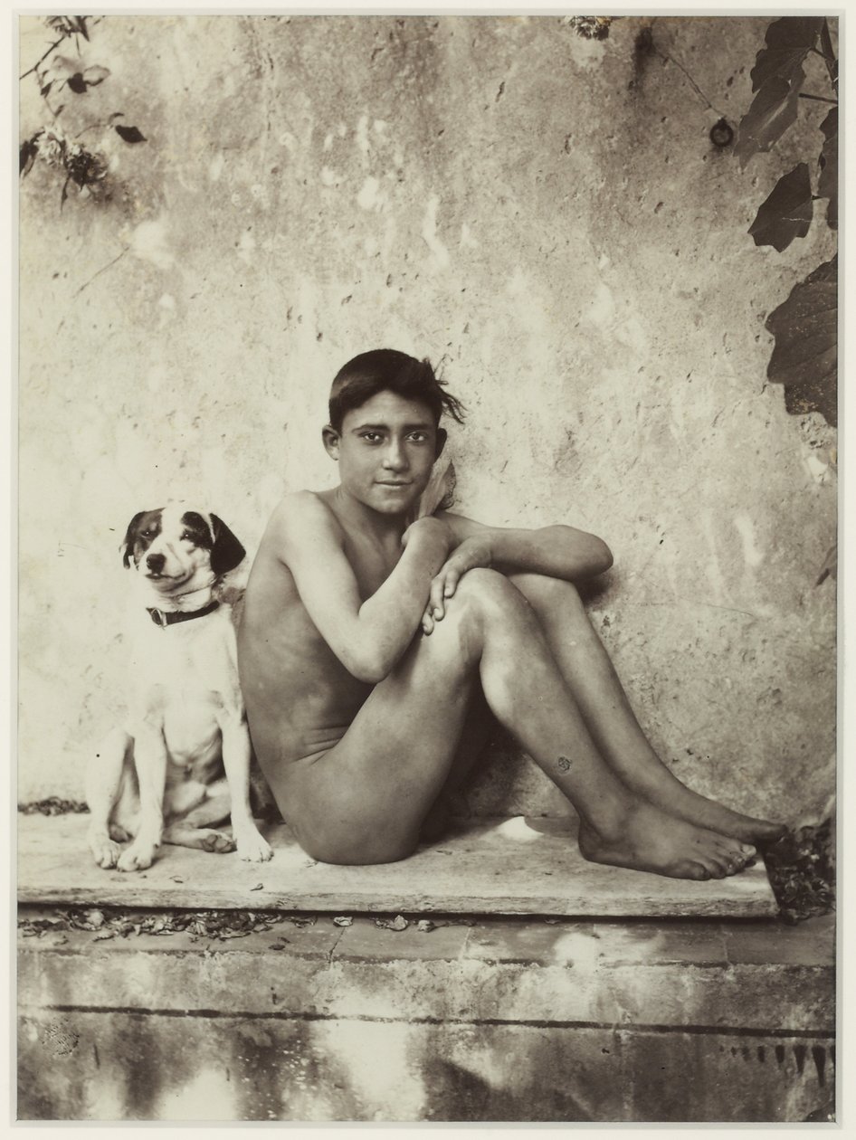 Garçon et son chien, Taormina, Italie, c.1900 - Baron Wilhelm von Gloeden