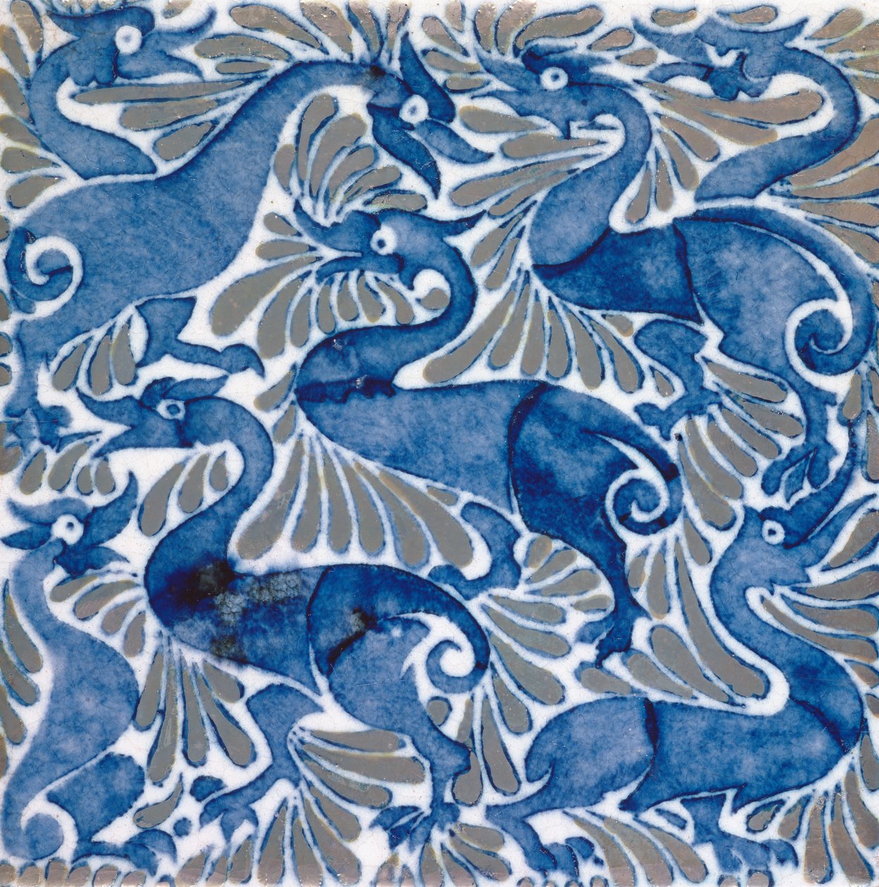 Carreau avec dragons bleu foncé ressemblant à des oiseaux parmi le feuillage, 1898 - William de Morgan