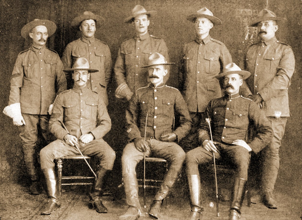 Un groupe de volontaires de la police montée du Nord-Ouest, Montréal, Canada - William Notman