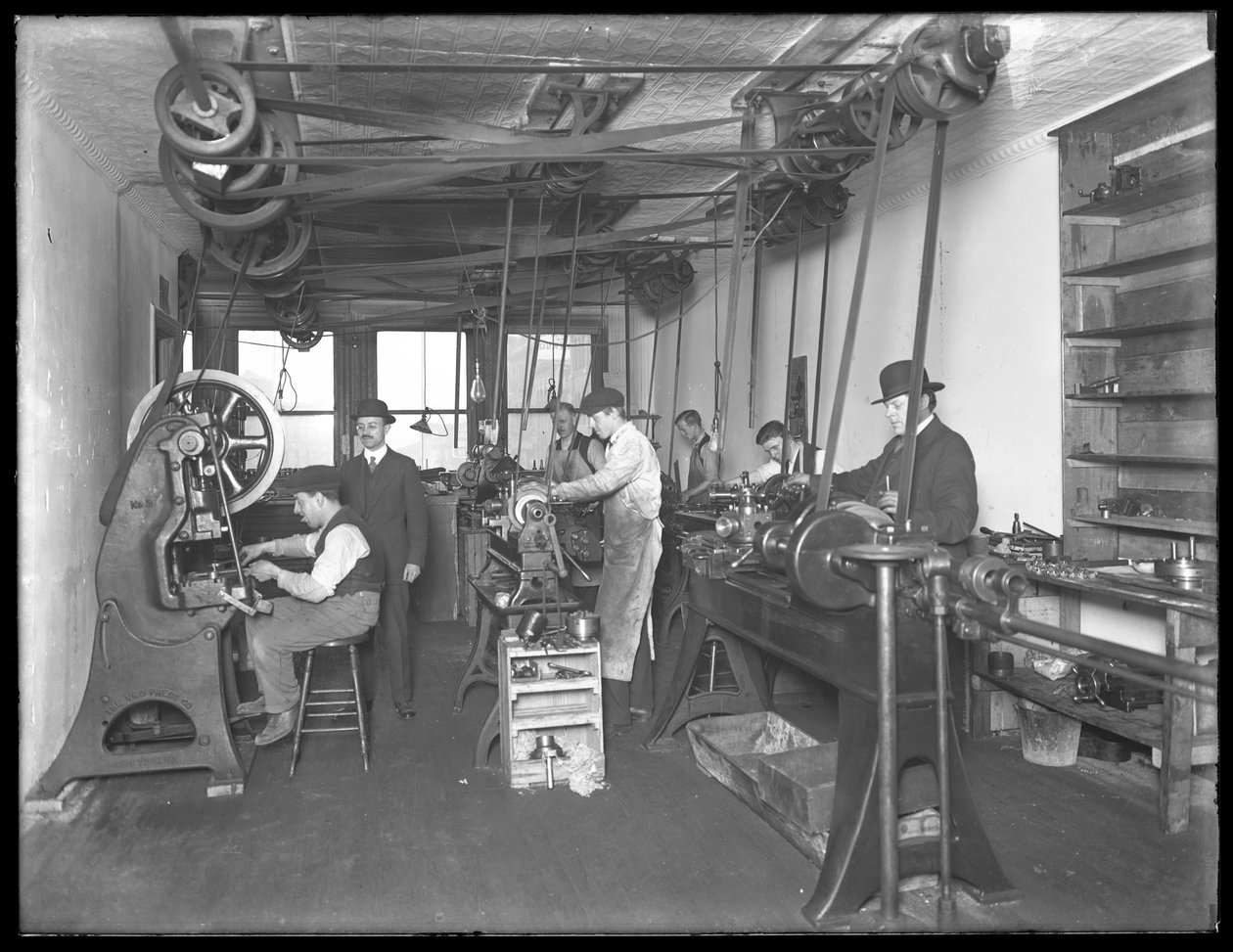 Atelier du cinquième étage, Geyser Electric Water Heater Company, 42 Hudson Street, New York City, 31 décembre 1914 - William Davis Hassler