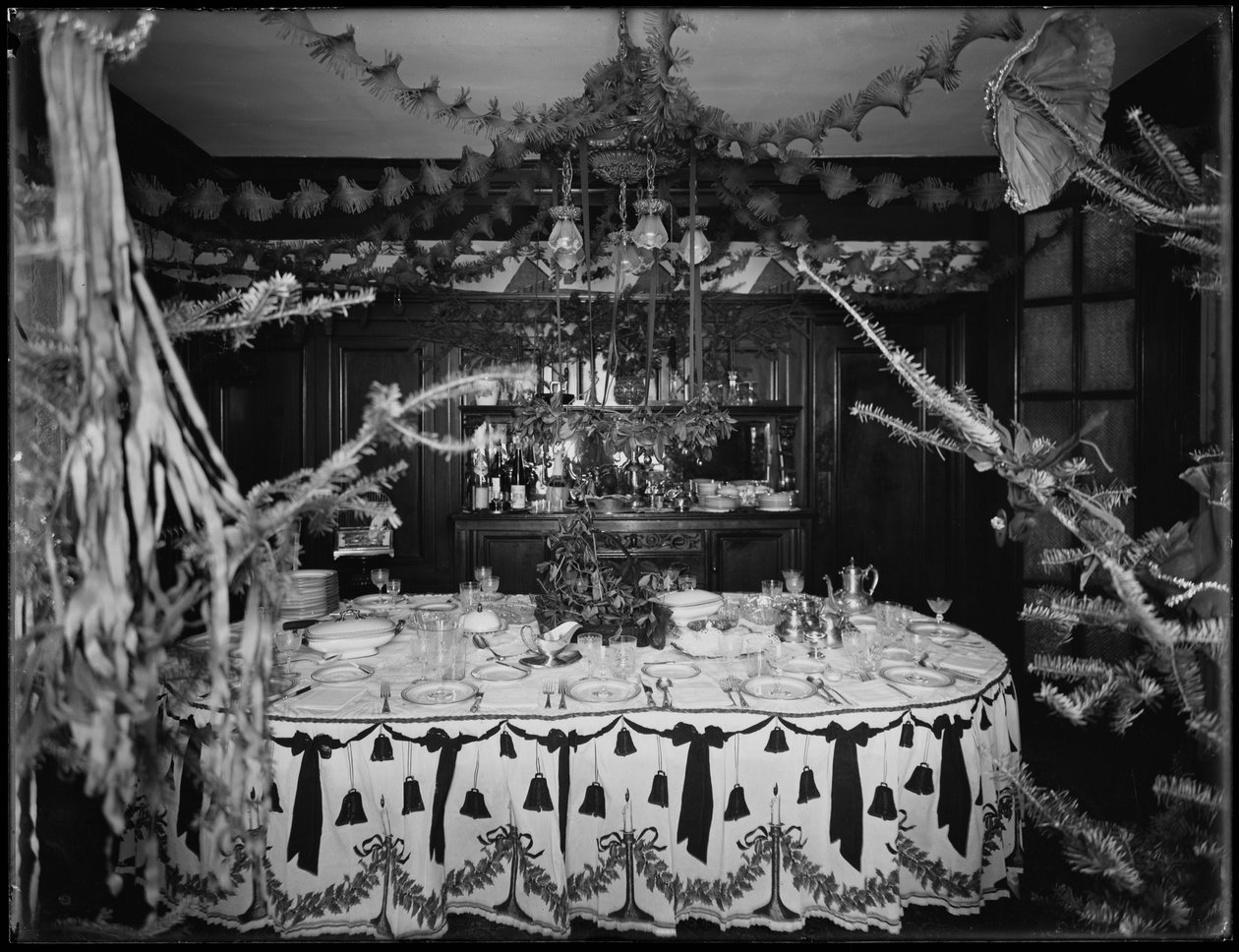 Intérieur de la résidence de M. et Mme William Mill Butler, décorée pour Noël, 4 janvier 1917 - William Davis Hassler