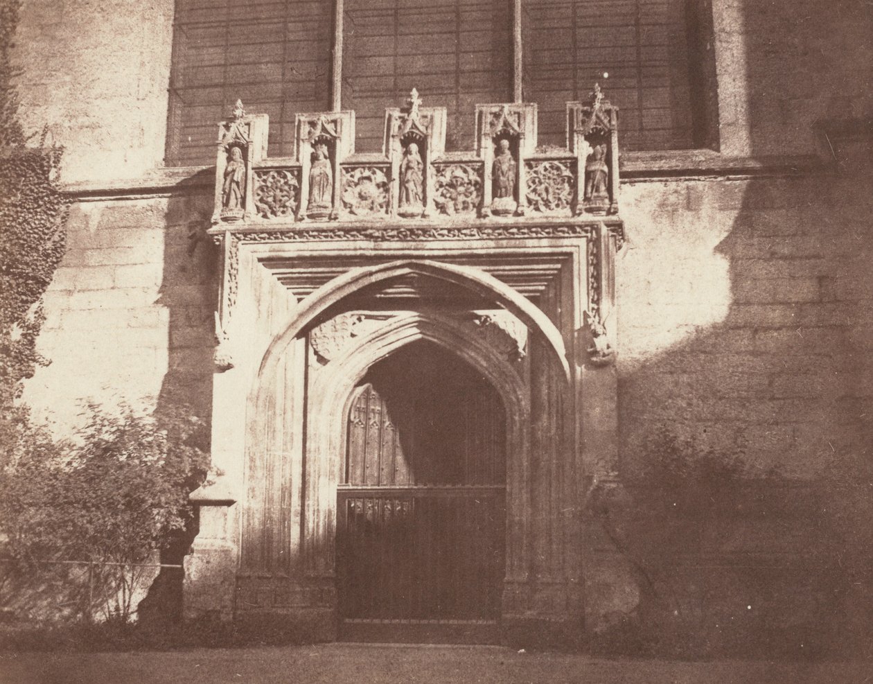 Une porte ancienne, Magdalen College, Oxford - William Henry Fox Talbot