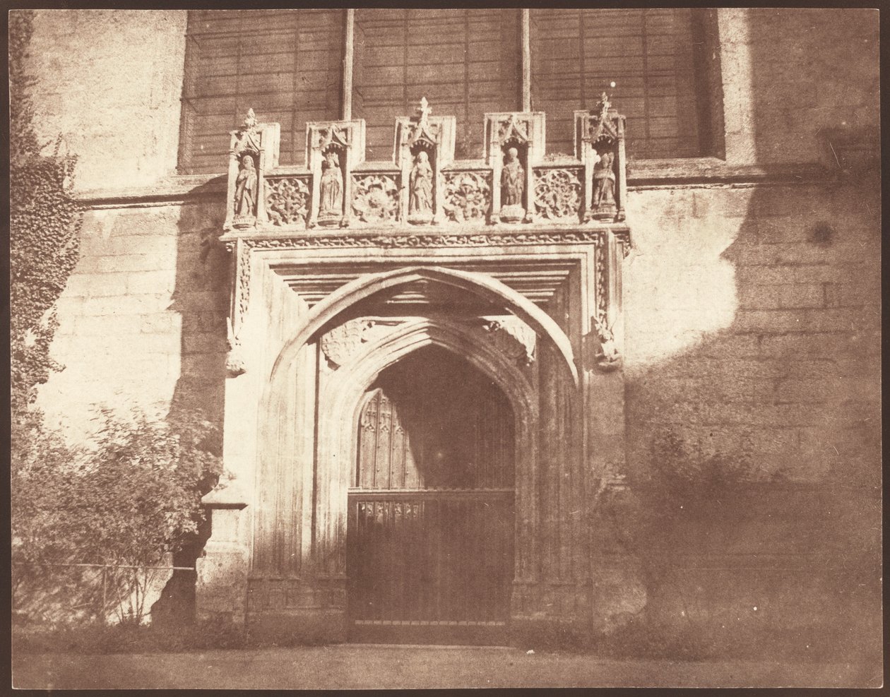 Une ancienne porte du Magdalen College, Oxford, avril 1843 (photo) - William Henry Fox Talbot
