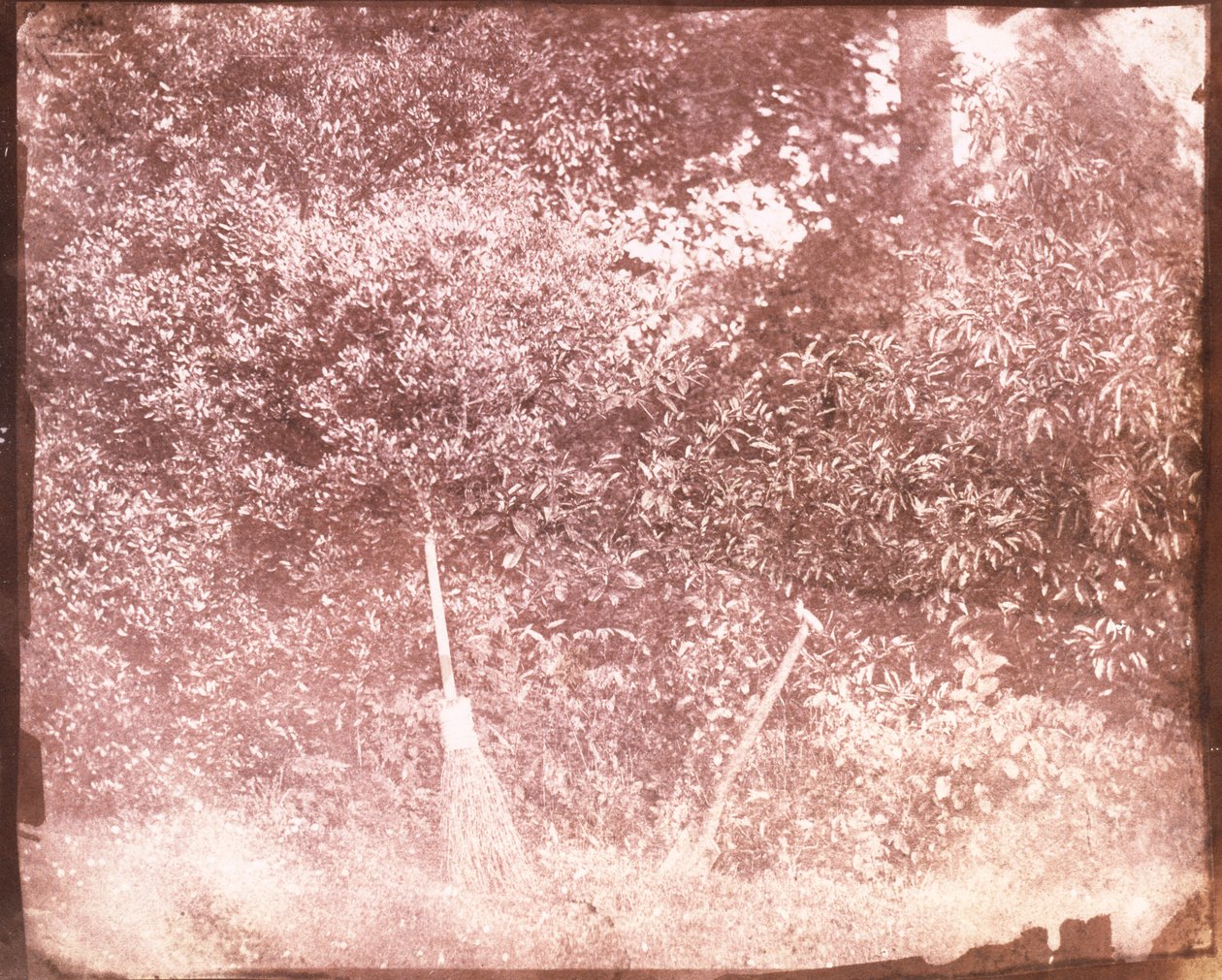 Balai et pelle, 1842 - William Henry Fox Talbot