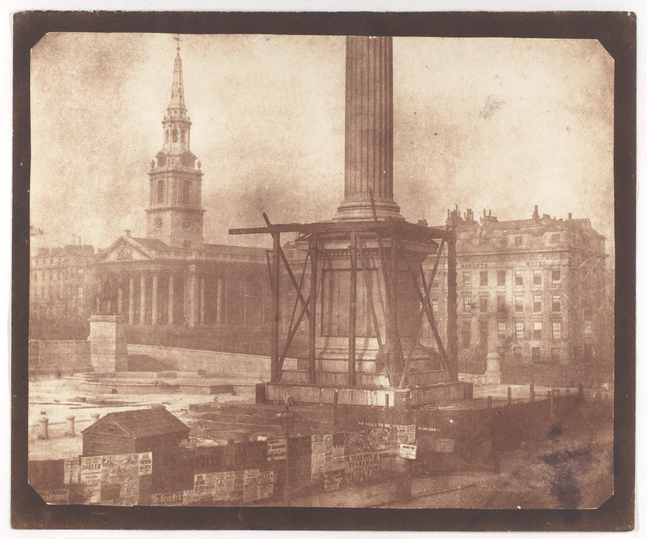 La colonne Nelson en construction, Trafalgar Square - William Henry Fox Talbot