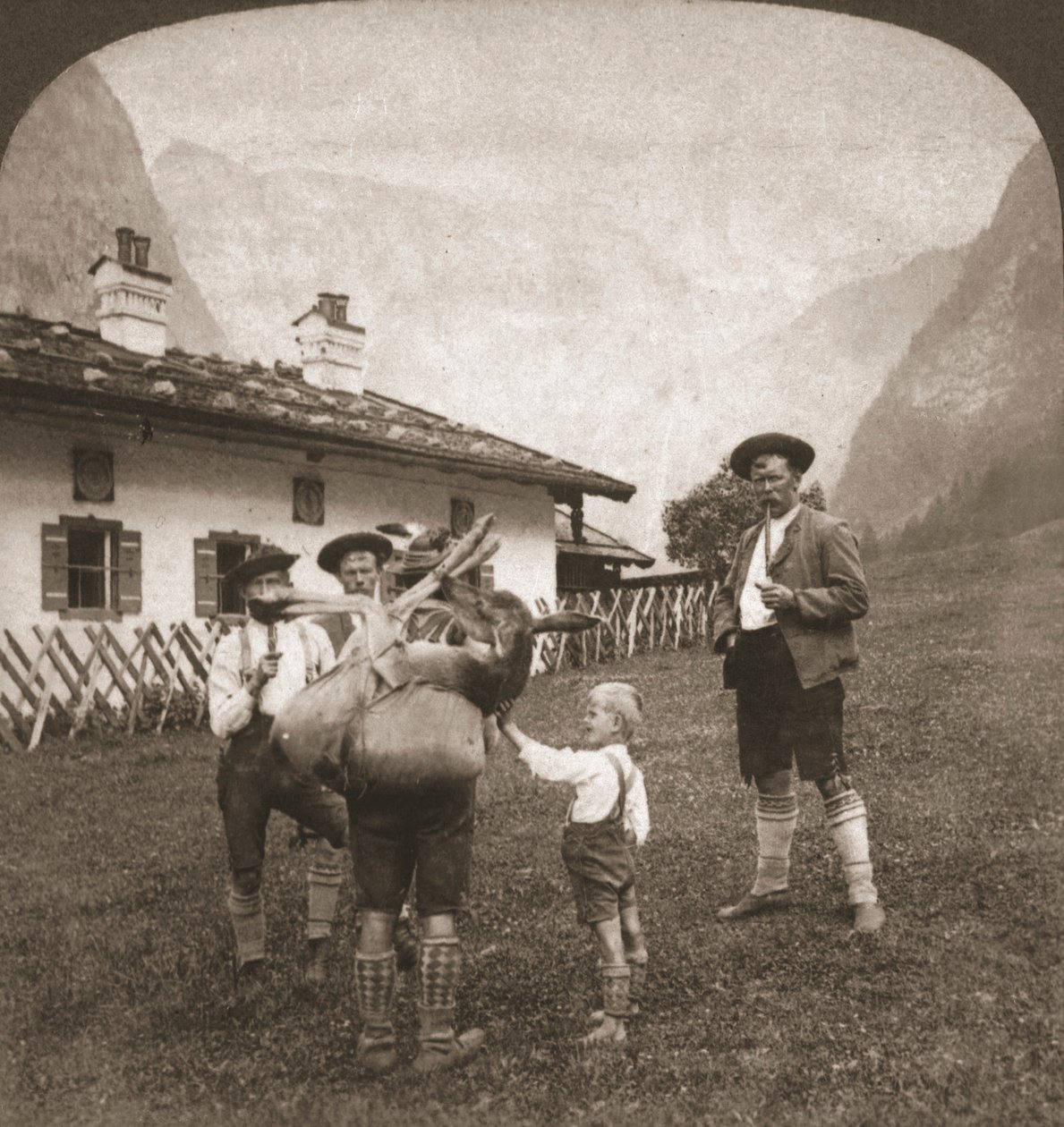 Montagnards bavarois, Allemagne, 1898 - Works and Sun Sculpture Studios