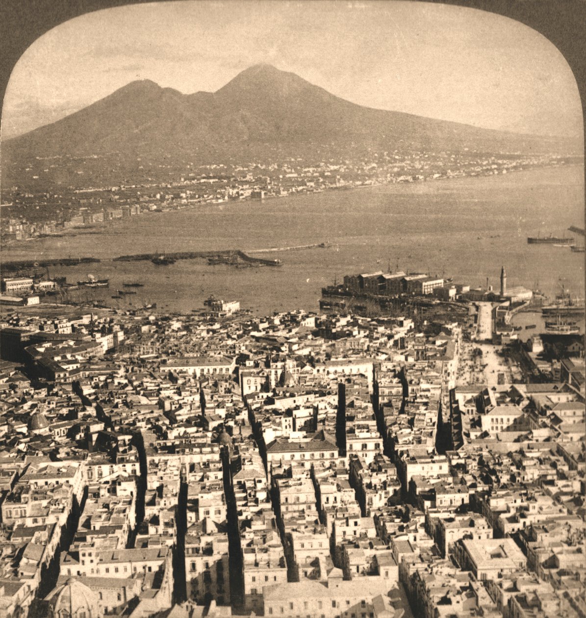 Naples, la Baie et le Vésuve, Italie, 1897 - Works and Sun Sculpture Studios