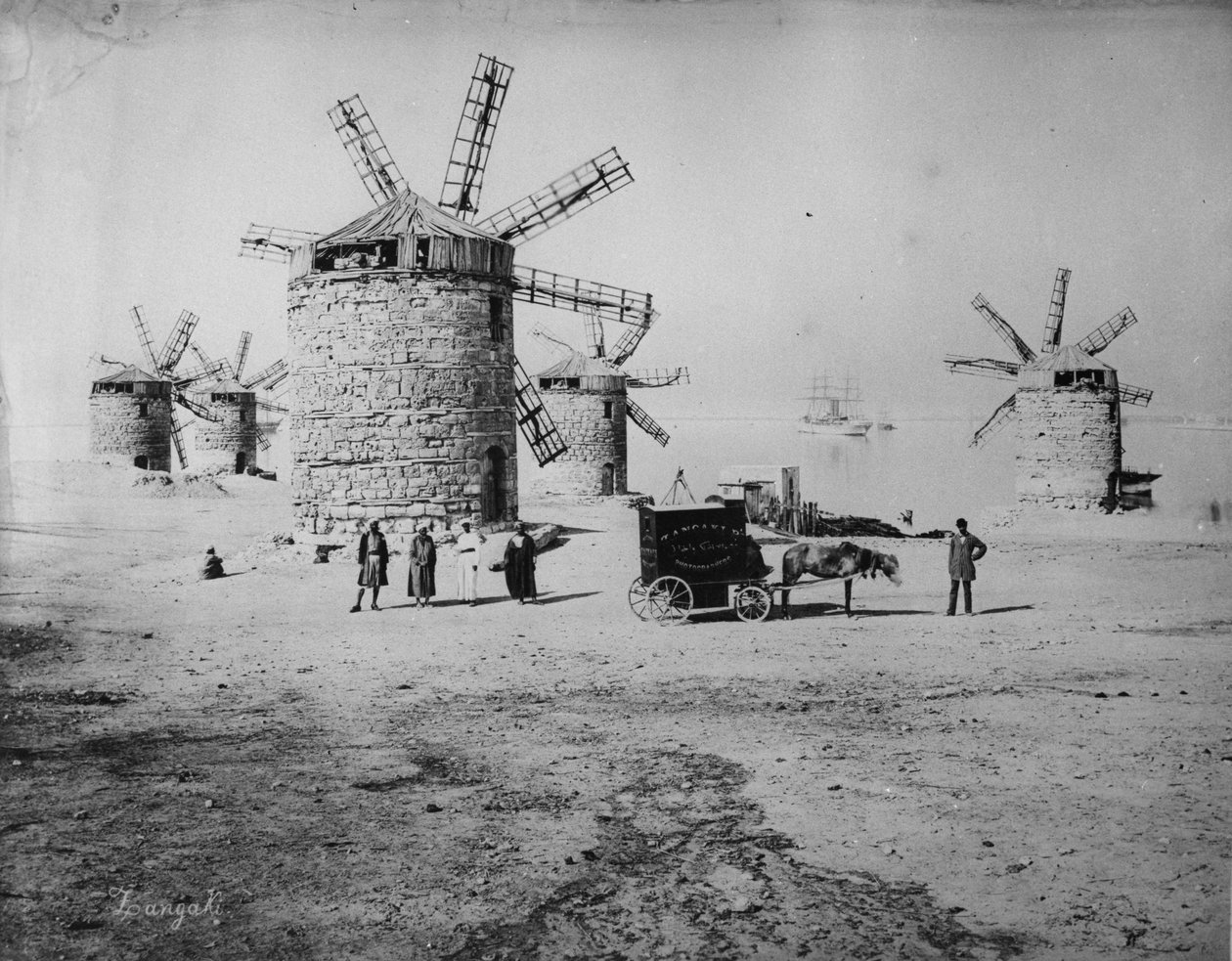 Photographe Zangaki et sa chambre noire mobile, vers 1880 - Zangaki Brothers