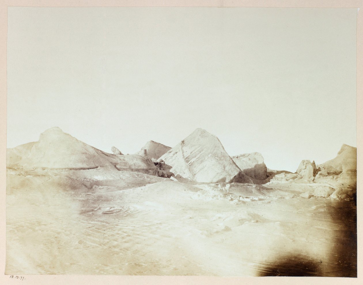 Expédition en Arctique (1875-1876) du capitaine George Nares (1831-1915) : Floebergs, près de Floeberg Beach - Frederick (attr. to) Barnard