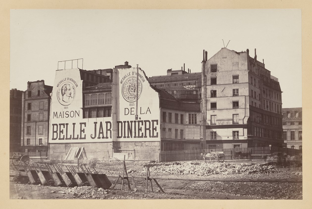La Belle Jardinière : le magasin de la rue de la Cité pendant sa démolition, Paris - attributed to Charles Marville