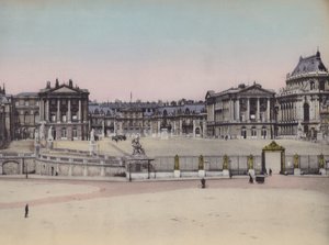 Façade du Château - (after) French Photographer