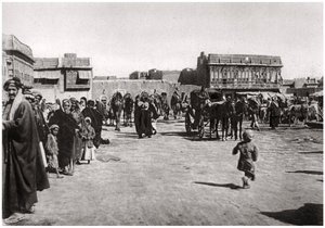 La place du bazar à Bassora, Irak, 1925