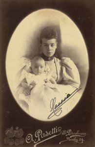 Xenia Alexandrovna de Russie et sa fille, la princesse Irina Alexandrovna - A. Pasetti Photo Studio