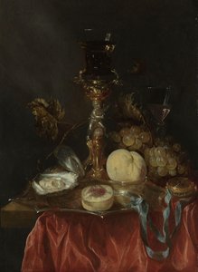 Nature morte avec porte-verre en argent doré