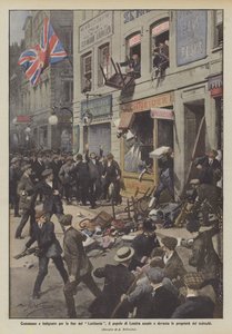 Ému et indigné par la fin du Lusitania, le peuple de Londres attaque et dévaste les propriétés des Allemands