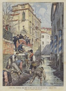 Effets de la marée basse extraordinaire des jours passés qui a laissé presque sans eau les canaux de Venise