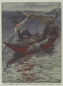 Les drames de la contrebande, un major des finances tentant de retenir une barque avec de la contrebande