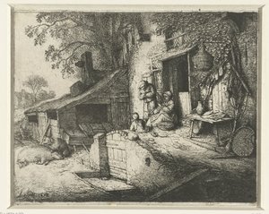 Femme filant devant une maison