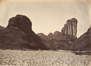 Montagne de pierres empilées près de Sing Chang, vers 1869 - Afong Lai