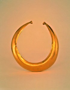Collier, Mooghaun North, comté de Clare, âge du bronze tardif, 800-700 av. J.-C. (or) - Age Bronze