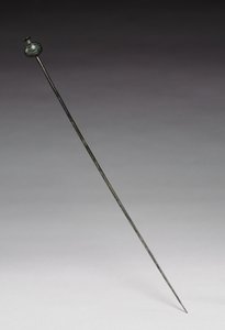Épingle à vêtement, vers 1400 av. J.-C. (bronze coulé et forgé)