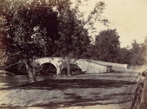 Pont Burnside, à travers l