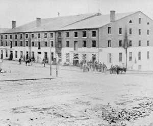 La prison confédérée Libby pour prisonniers de guerre à Richmond, Virginie - Alexander Gardner
