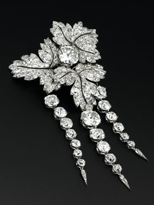 Broche "Feuilles de Groseillier", vers 1855