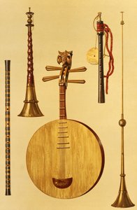 Un dizi, un sona, un yueqin chinois, un hichiriki japonais et un laba chinois, de 