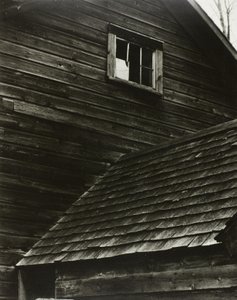 Grange, Lake George - Alfred Stieglitz