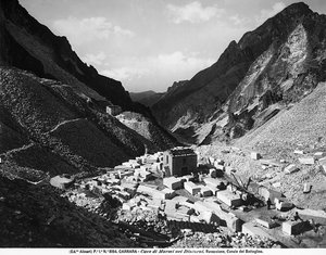 Carrières de Ravaccione, près de Carrare (photo n/b) - Fratelli Alinari