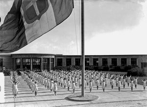 Villa Rosa Maltoni Mussolini : étudiantes faisant de l