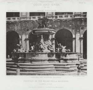 Fontaine sur la Piazza Della Madonna, Loreto, Italie