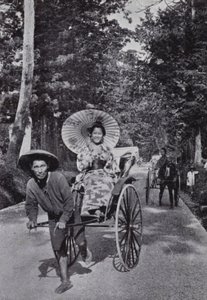 Filles japonaises en jinrikshas