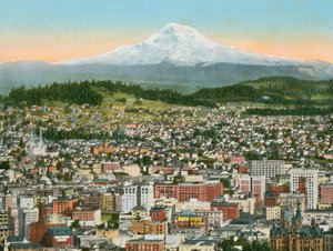 Portland, Oregon, Mont Hood au loin - American Photographer (after)