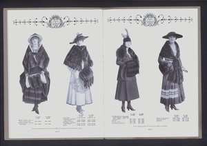 Double page du Théâtre de la Mode de la Fourrure - American Photographer (after)