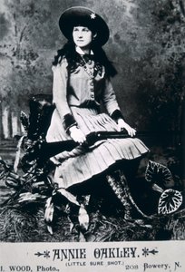 Annie Oakley (1860-1926) - American Photographer