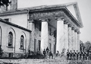 Les troupes fédérales occupant le manoir de Robert E. Lee, Arlington House - American Photographer