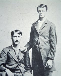 Frank (1843-1915) et Jesse James (1847-82) vers 1870 - American Photographer
