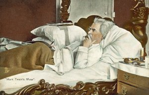 Mark Twain, couché dans son lit, fumant un cigare (photo couleur) - American Photographer