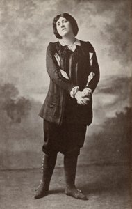 Melanie Kurt, dans le rôle de "Fidelio" (photo n/b) - American Photographer