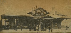 Découpage de journal : Station de Powelton Avenue, Pennsylvanie, USA, 1896 - American Photographer