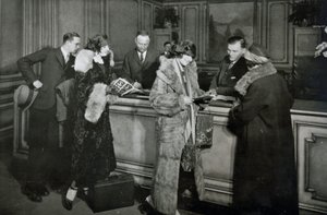 Passagers achetant des billets au guichet de la Great Northern Railway, Chicago