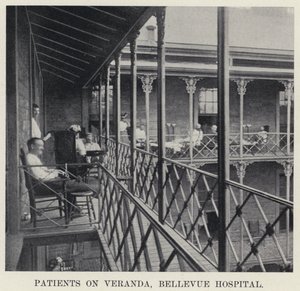 Patients sur la véranda, Hôpital Bellevue - American Photographer