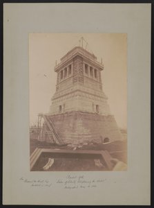 Piédestal de la "Statue de la Liberté éclairant le monde", conçu par Richard Morris Hunt, en construction, 16 mai 1886 - American Photographer